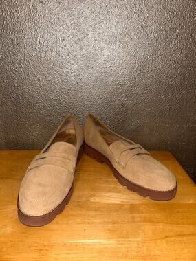 Vionic Cheryl II Brown Suede Penny Loafers Comfort Lug Sole Slip On Shoes Size 6